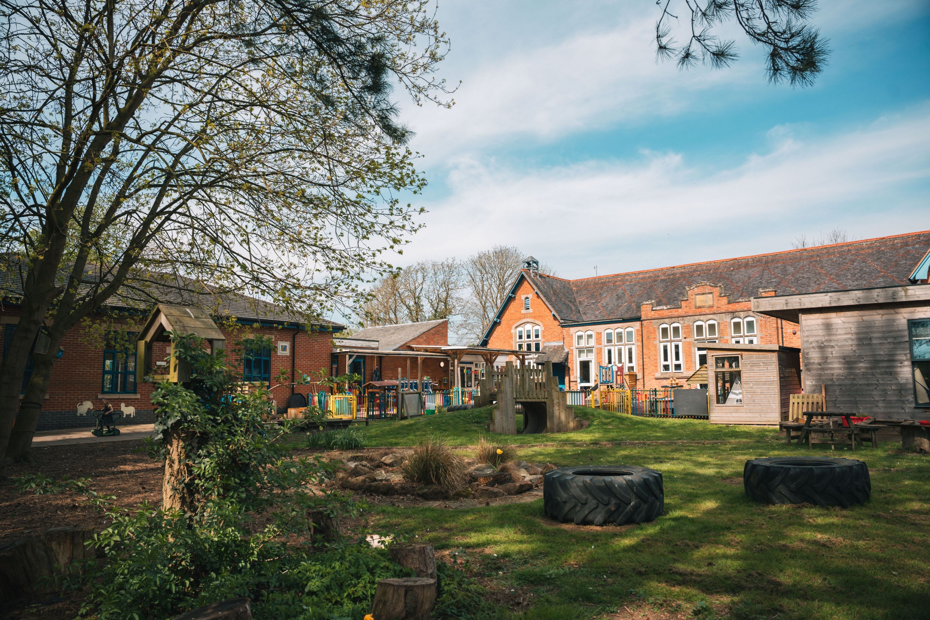 Cutnall Green Building